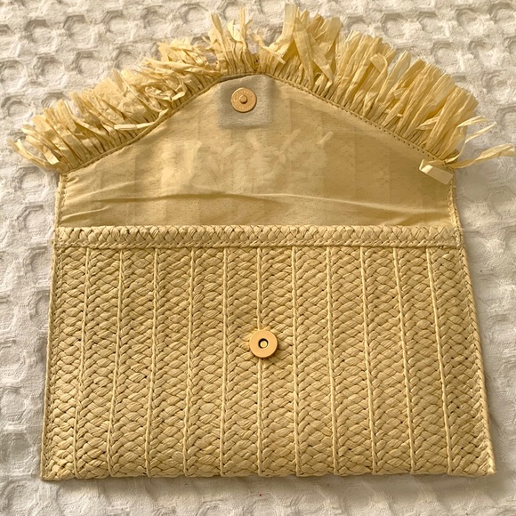BTB Los Angeles Mrs Straw Clutch - Picture 2 of 2